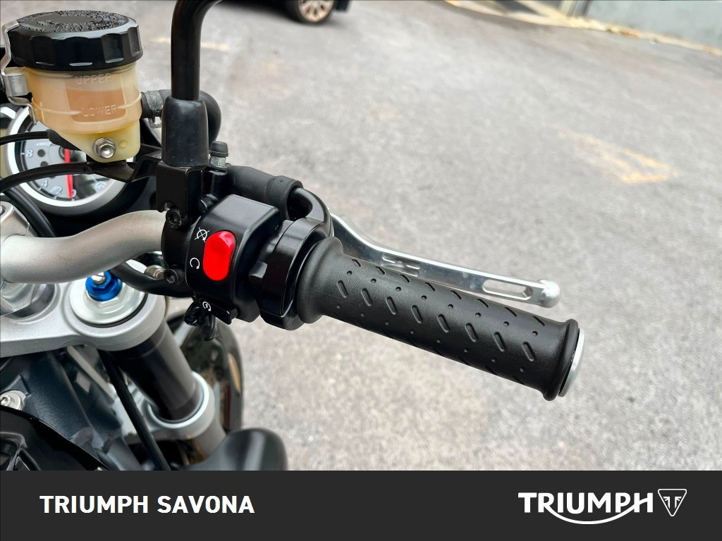 TRIUMPH Street Triple 675 R
