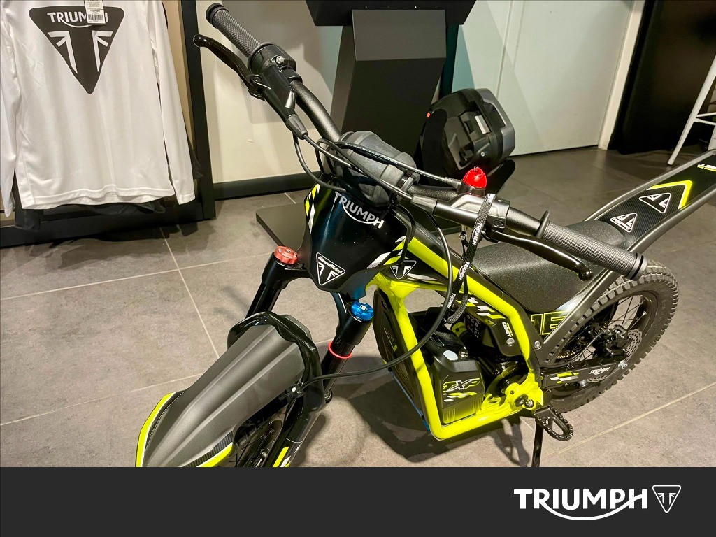 TRIUMPH TXP 16 