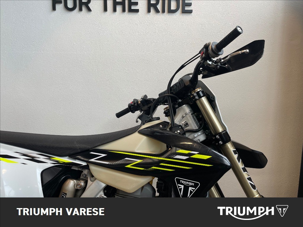 TRIUMPH TF 250 E Abs