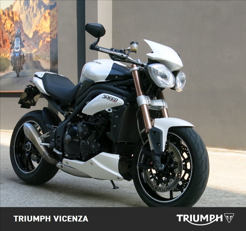 TRIUMPH Speed Triple 1050 