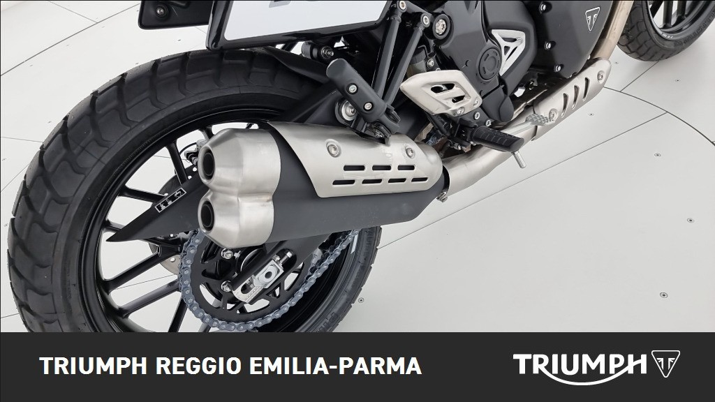 TRIUMPH Tracker 400 Phantom Black Abs