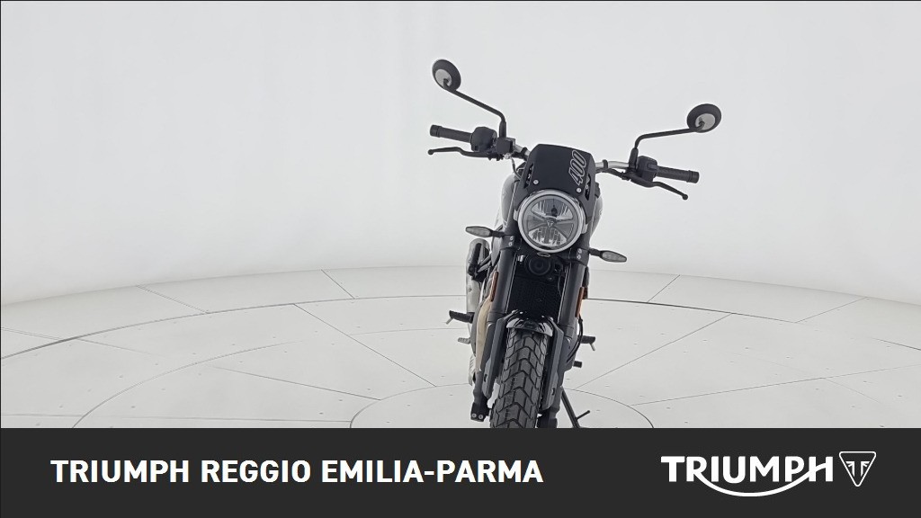 TRIUMPH Tracker 400 Phantom Black Abs
