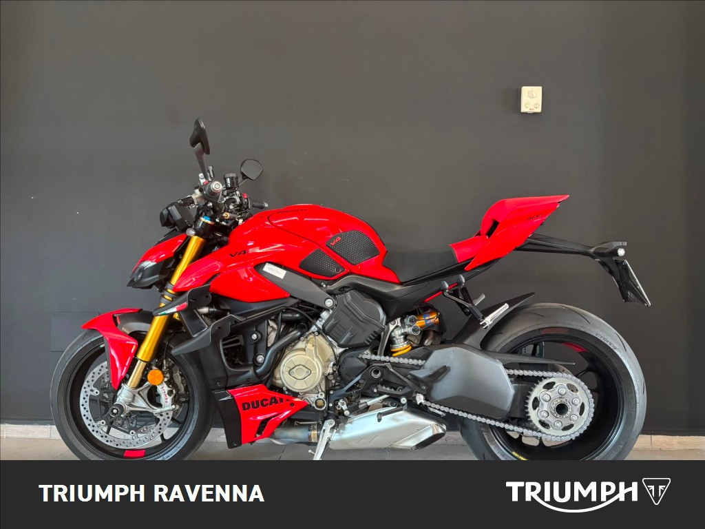 DUCATI Streetfighter V4 1100 S Red