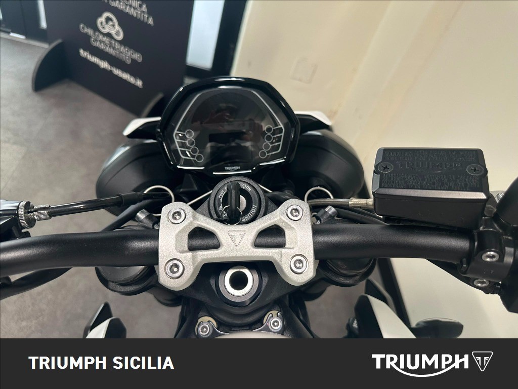 TRIUMPH Street Triple 765 R