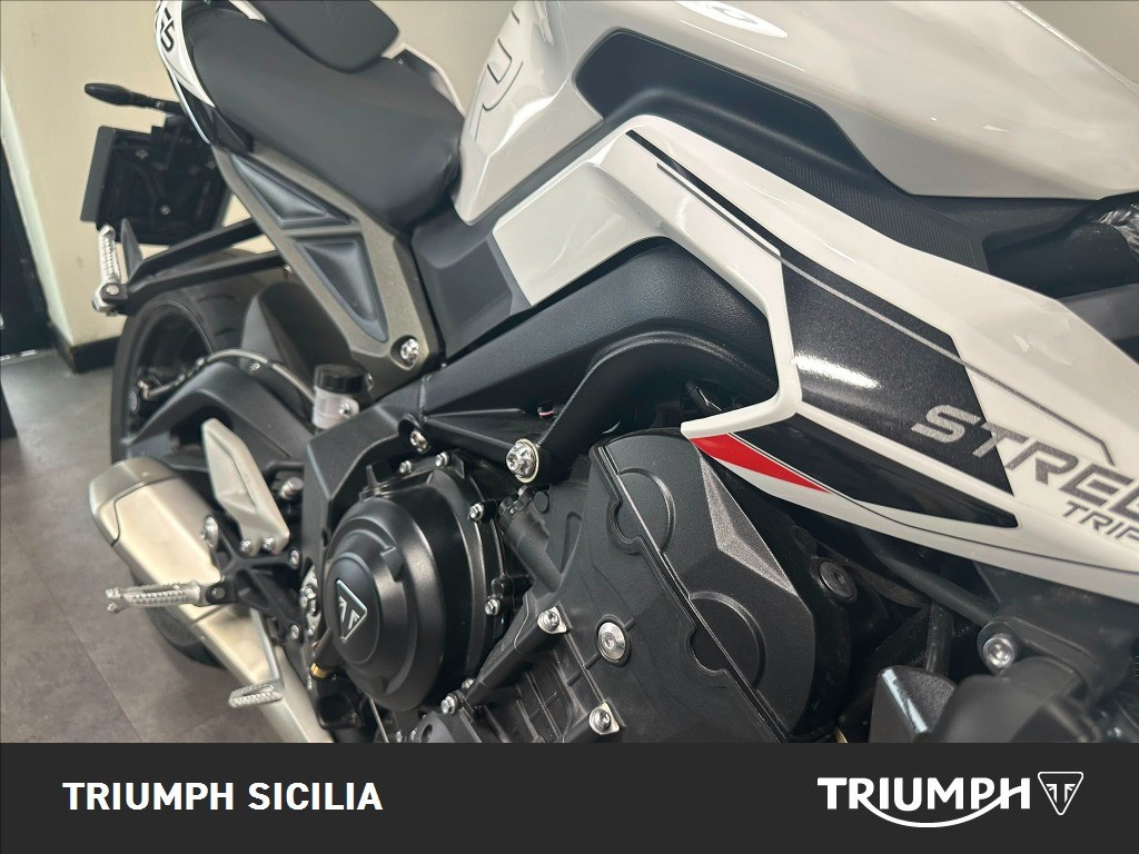 TRIUMPH Street Triple 765 R