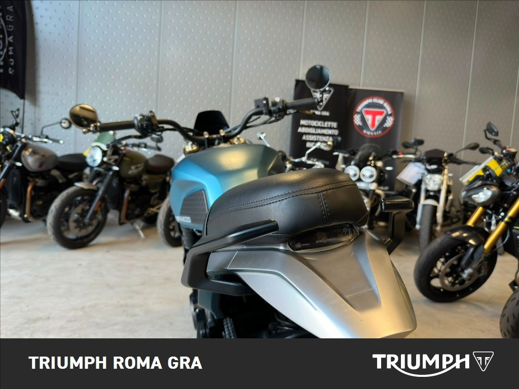 MOTO MORINI Seiemmezzo SCR 650 Abs