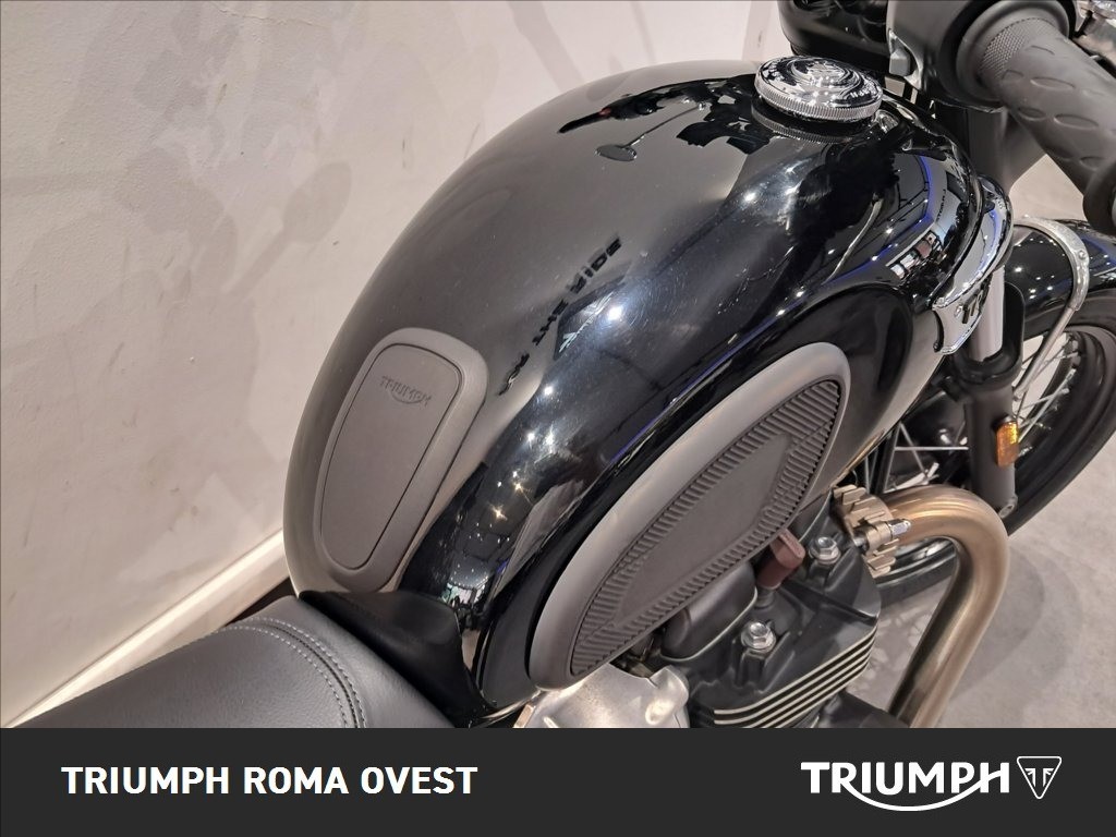 TRIUMPH Bonneville 900 T100 