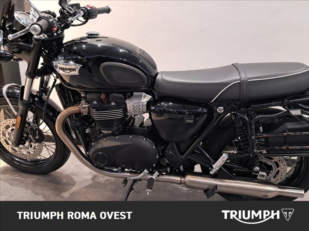 TRIUMPH Bonneville 900 T100 