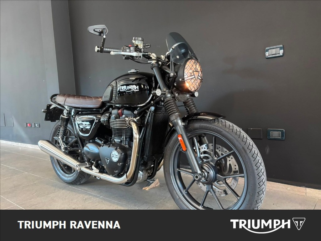 TRIUMPH Street Twin 900 