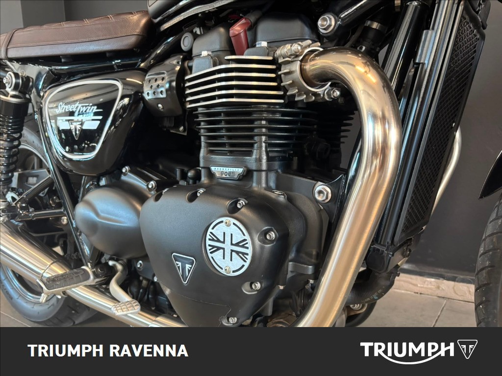 TRIUMPH Street Twin 900 