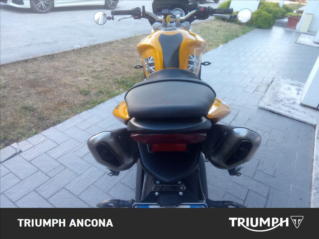 TRIUMPH Street Triple 675 