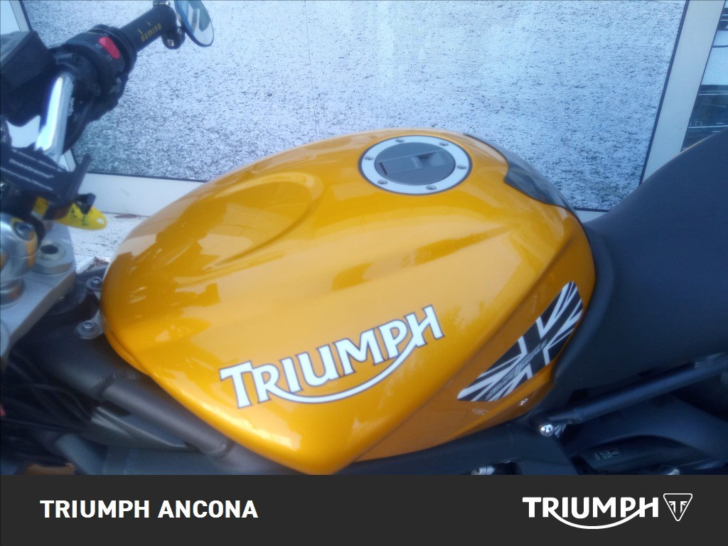 TRIUMPH Street Triple 675 