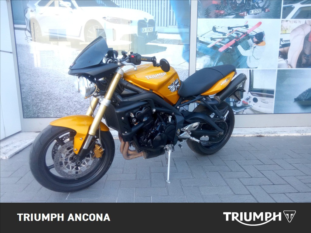 TRIUMPH Street Triple 675 