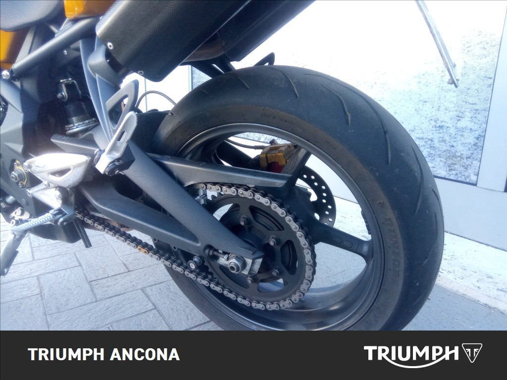 TRIUMPH Street Triple 675 