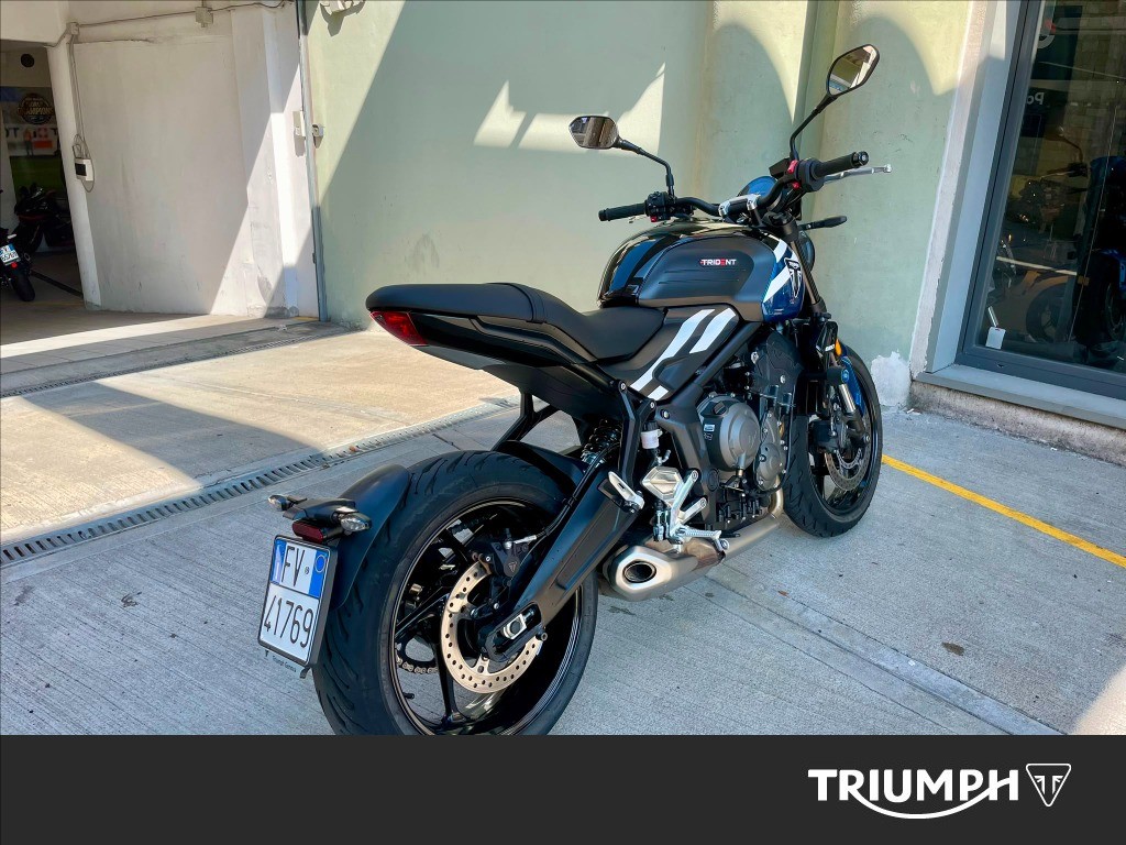 TRIUMPH Trident 660 Cobalt Blue / Sapphire Black Abs