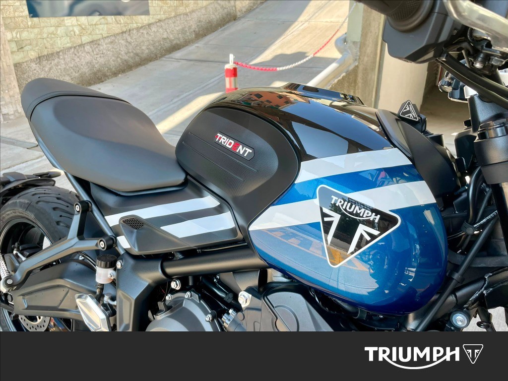TRIUMPH Trident 660 Cobalt Blue / Sapphire Black Abs
