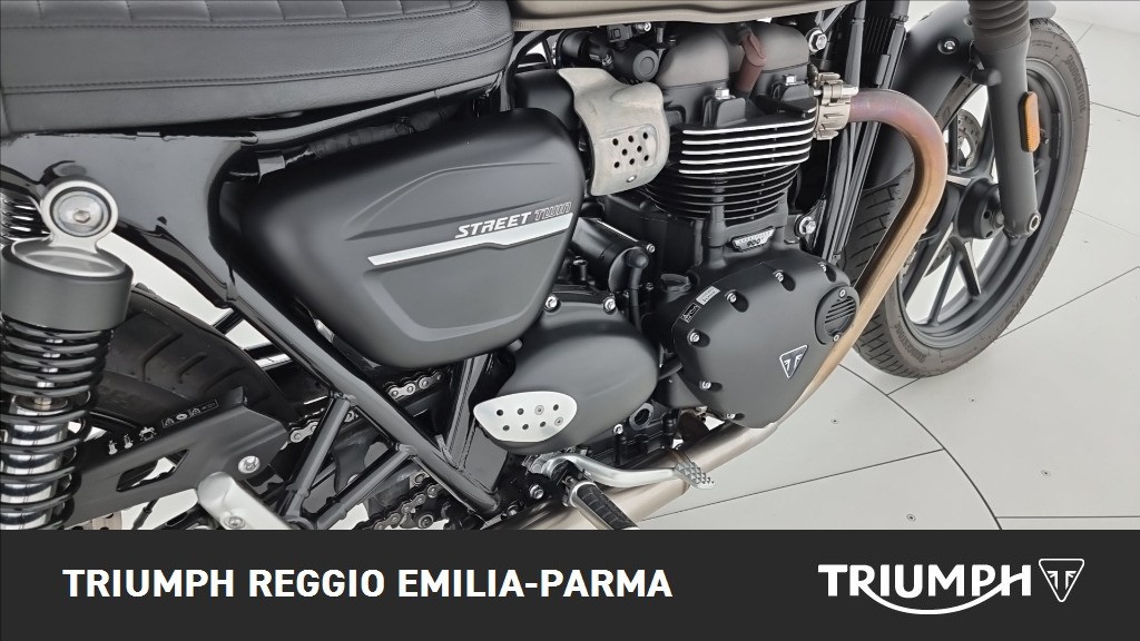 TRIUMPH Street Twin 900 