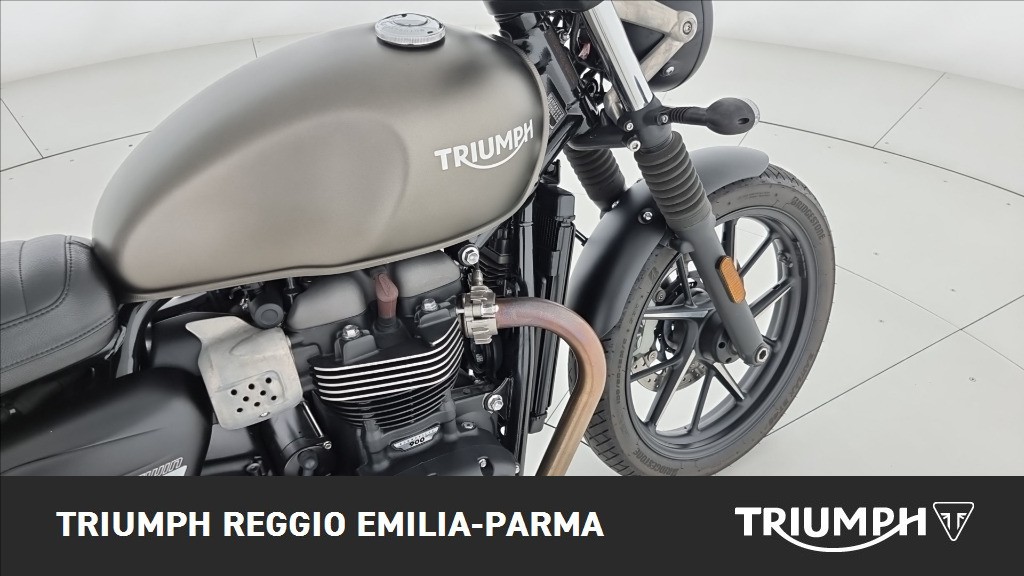 TRIUMPH Street Twin 900 
