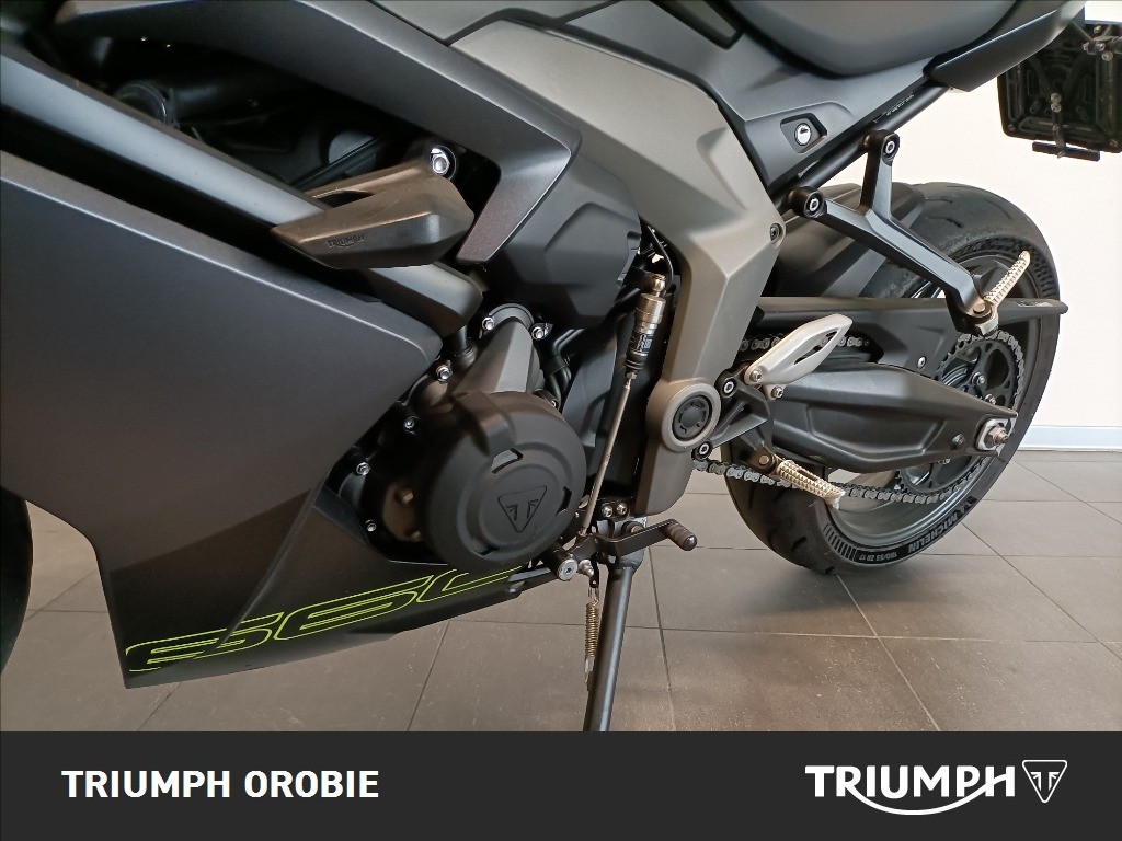 TRIUMPH Daytona 660 dep.A2 Abs