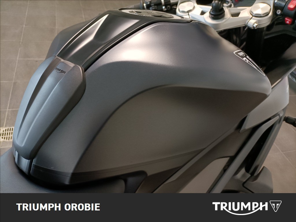 TRIUMPH Daytona 660 dep.A2 Abs