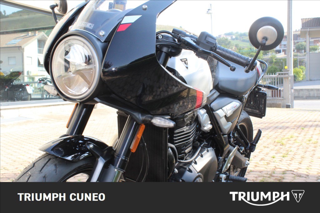 TRIUMPH Thruxton 400 Phantom Black / Aluminium Silver Abs
