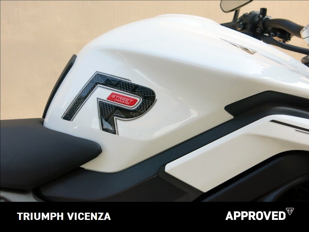 TRIUMPH Street Triple 765 R