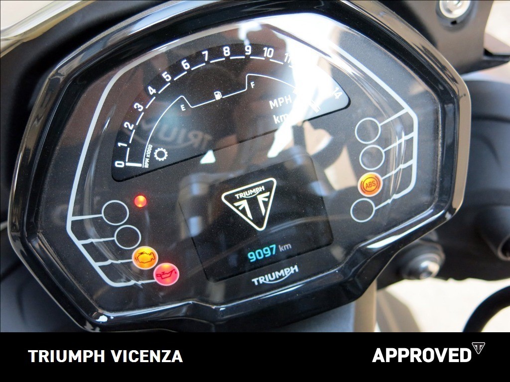 TRIUMPH Street Triple 765 R