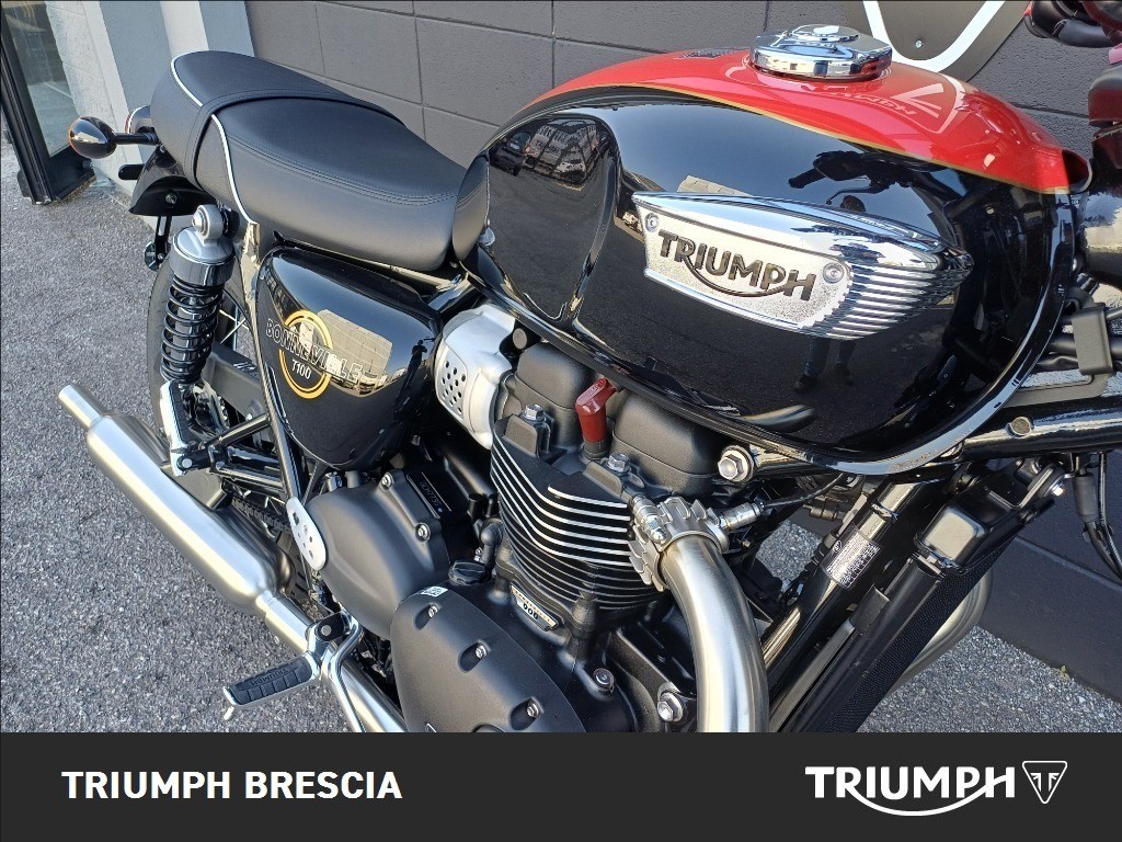 TRIUMPH Bonneville 900 T100 
