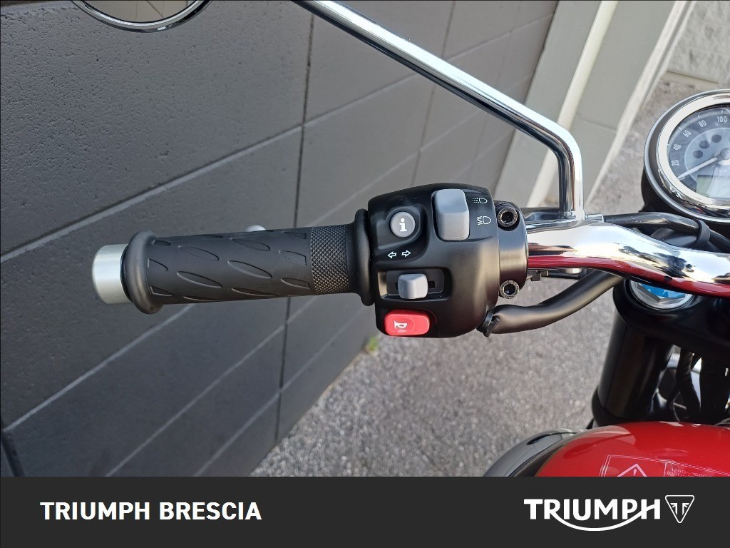 TRIUMPH Bonneville 900 T100 