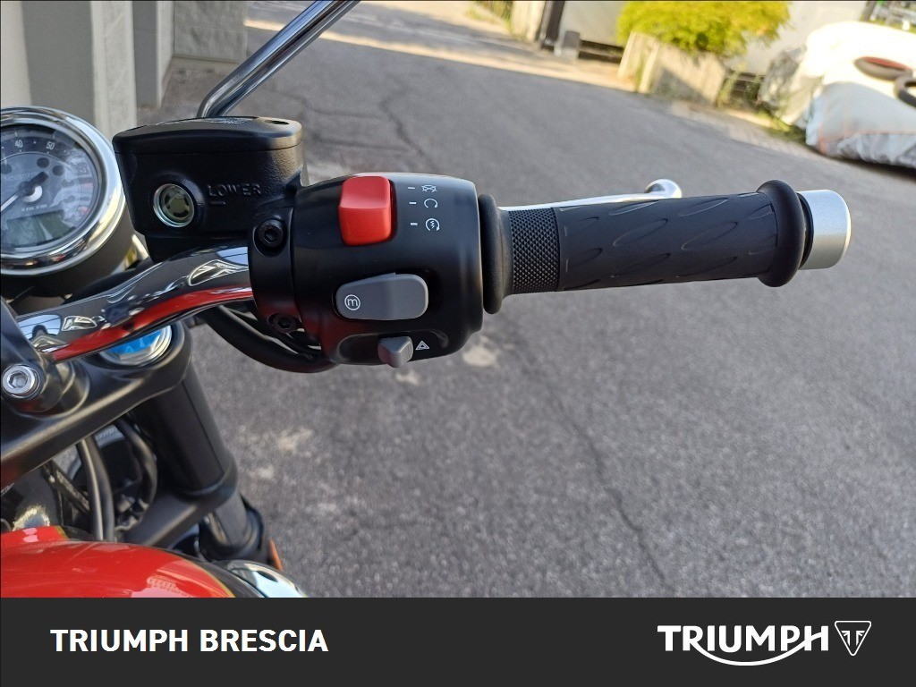 TRIUMPH Bonneville 900 T100 