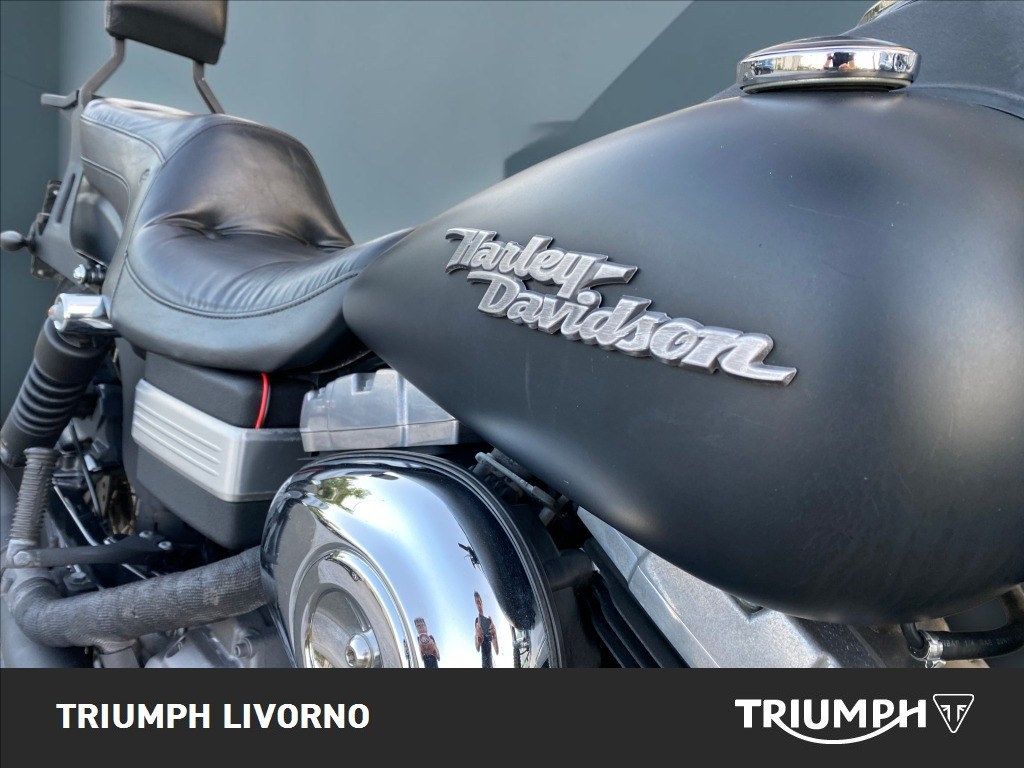 HARLEY-DAVIDSON Dyna Street Bob 1584 