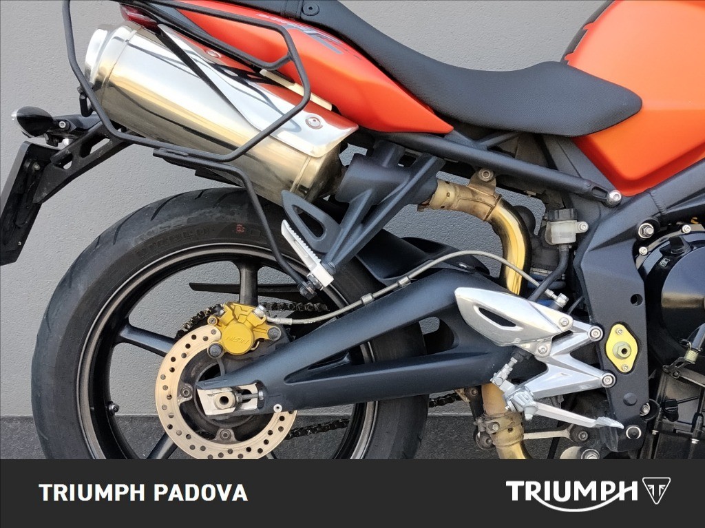 TRIUMPH Street Triple 675 R