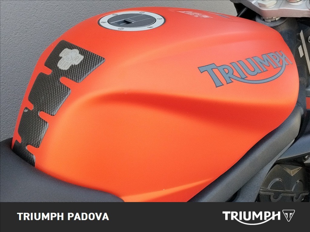 TRIUMPH Street Triple 675 R