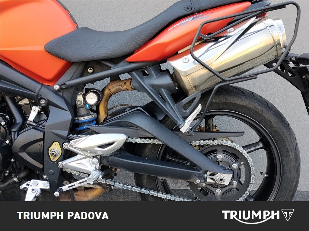 TRIUMPH Street Triple 675 R
