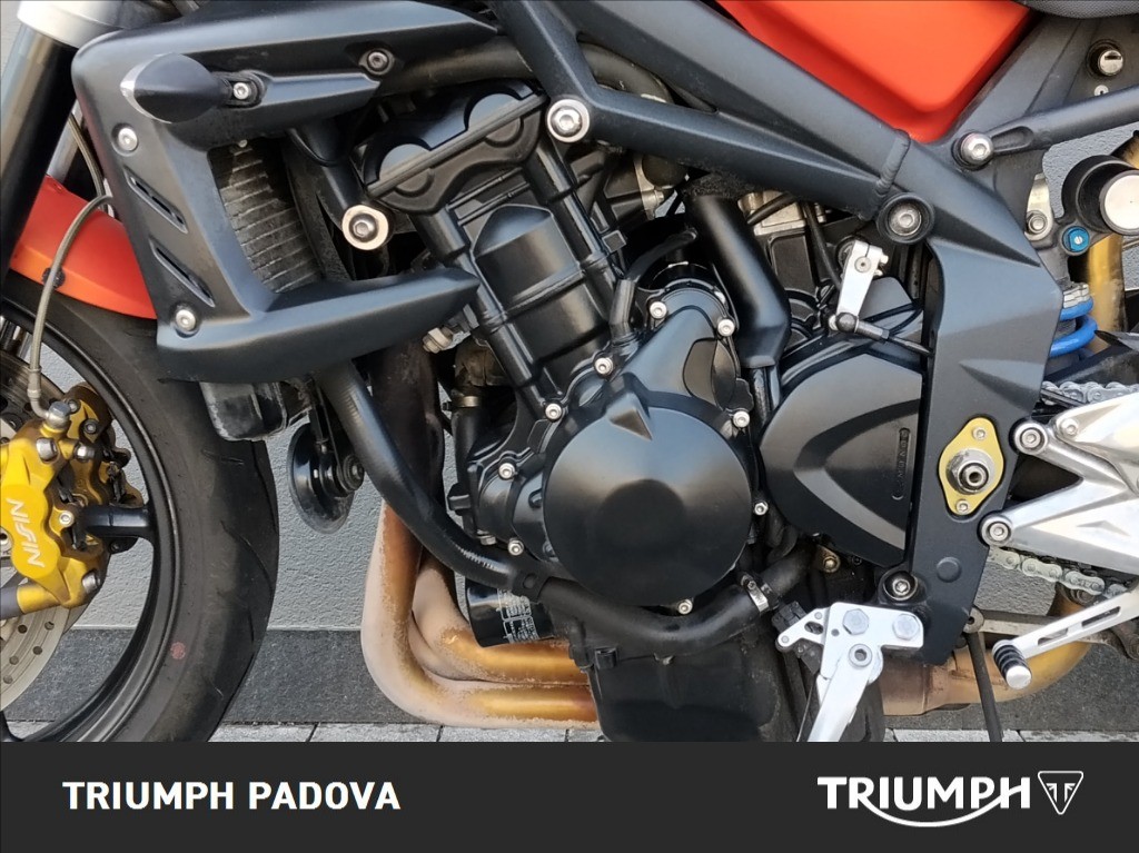 TRIUMPH Street Triple 675 R