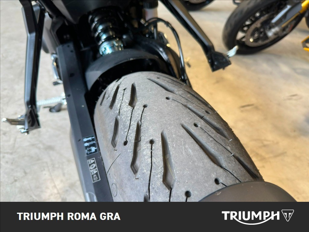 TRIUMPH Trident 660 Triple Tribute Abs