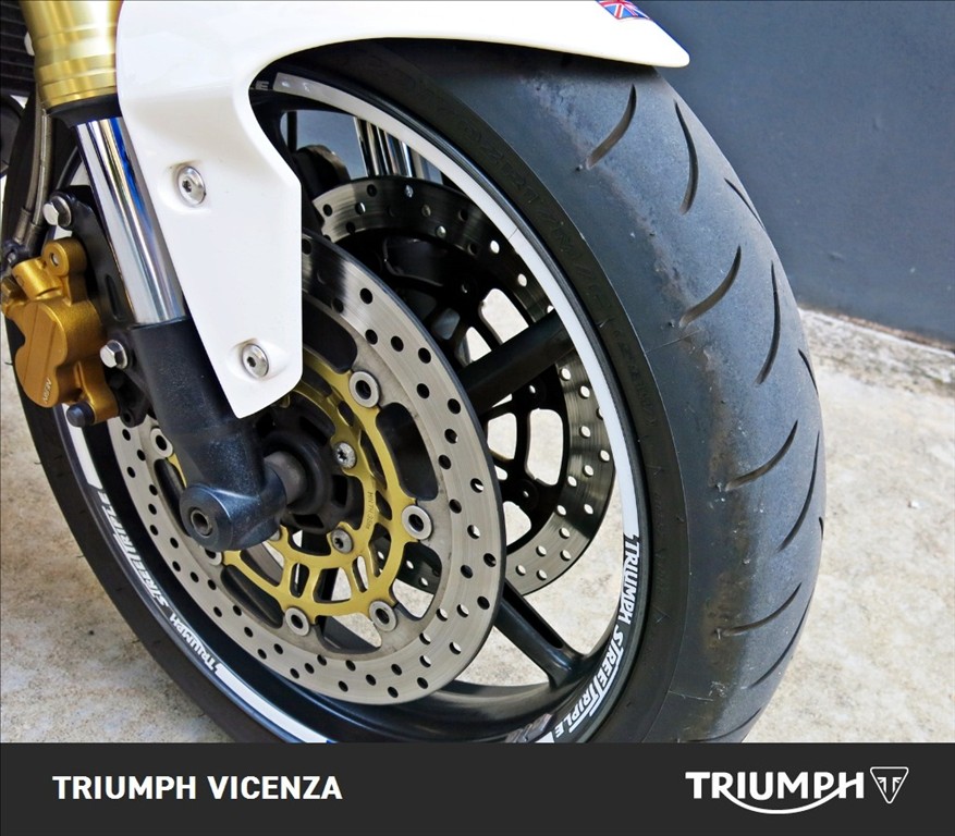 TRIUMPH Street Triple 675 