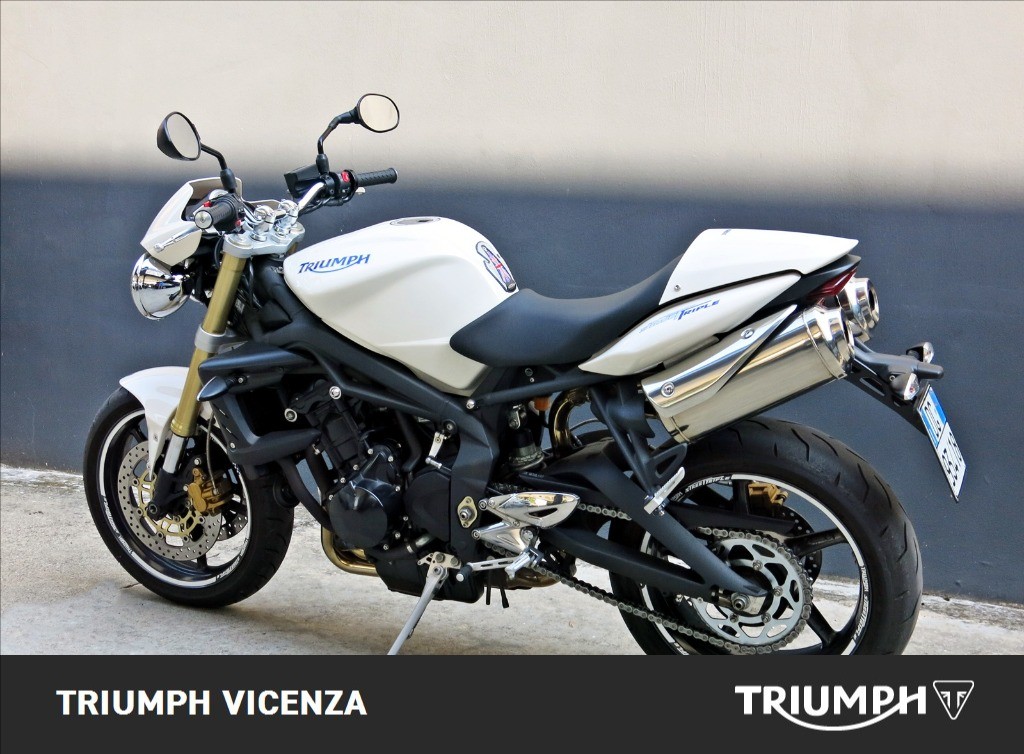 TRIUMPH Street Triple 675 