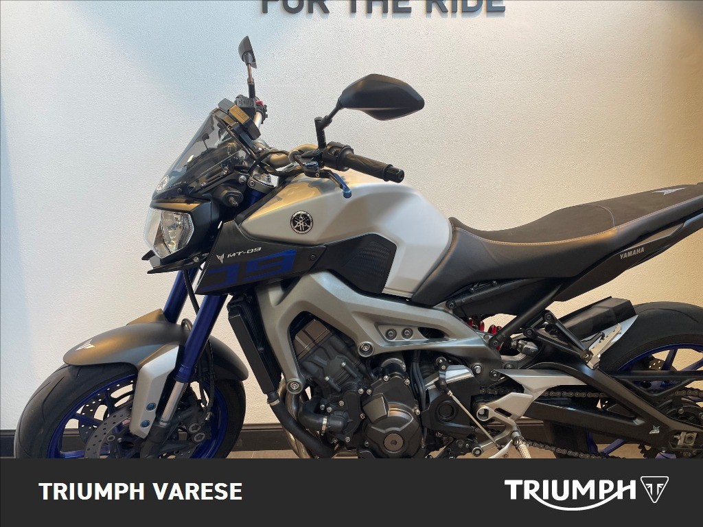 YAMAHA MT-09 850 