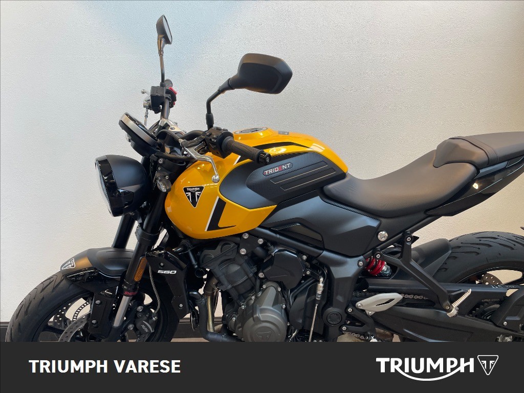 TRIUMPH Trident 660 Cosmic Yellow Abs