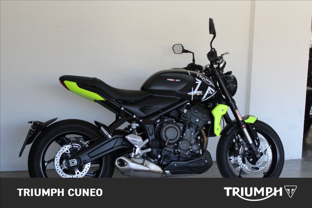 TRIUMPH Trident 660 Cosmic Yellow / Sapphire Black Abs