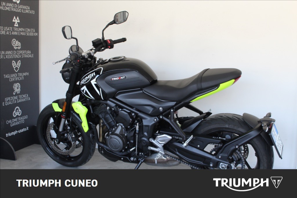 TRIUMPH Trident 660 Cosmic Yellow / Sapphire Black Abs