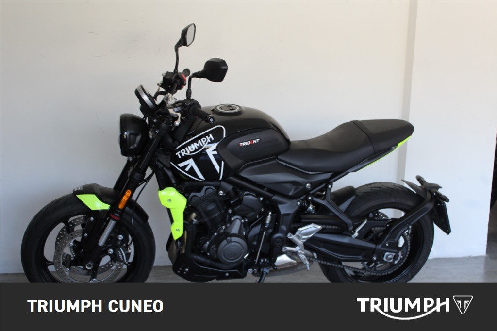 TRIUMPH Trident 660 Cosmic Yellow / Sapphire Black Abs