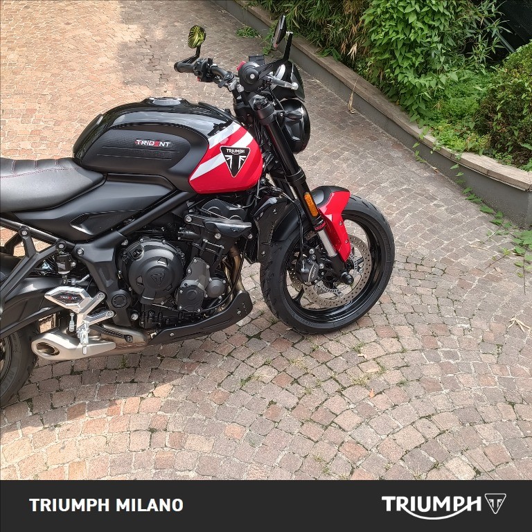 TRIUMPH Trident 660 Diablo Red / Sapphire Black Abs