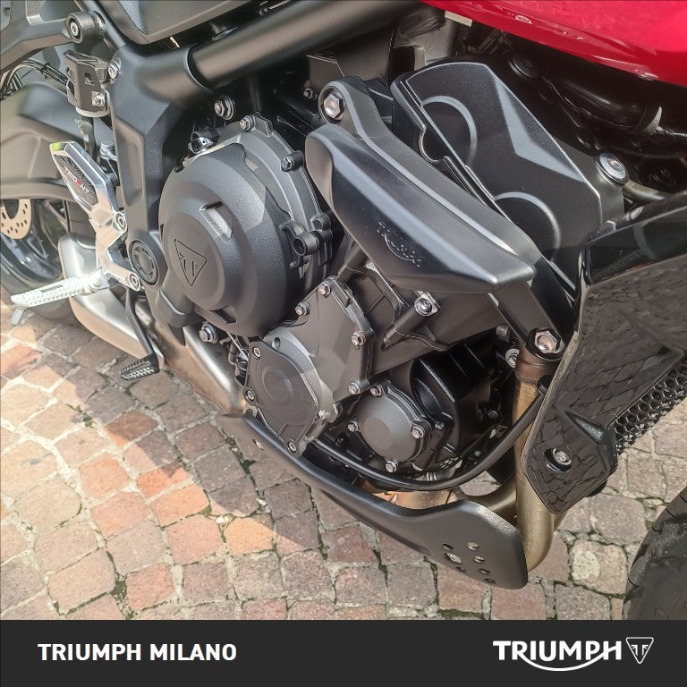 TRIUMPH Trident 660 Diablo Red / Sapphire Black Abs