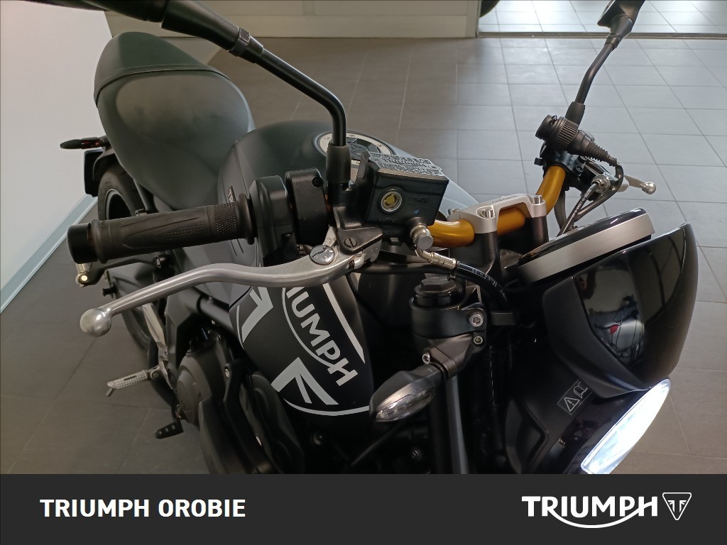 TRIUMPH Trident 660 Jet Black Abs
