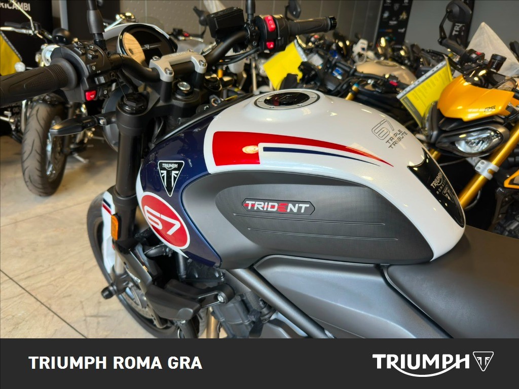 TRIUMPH Trident 660 Triple Tribute Abs