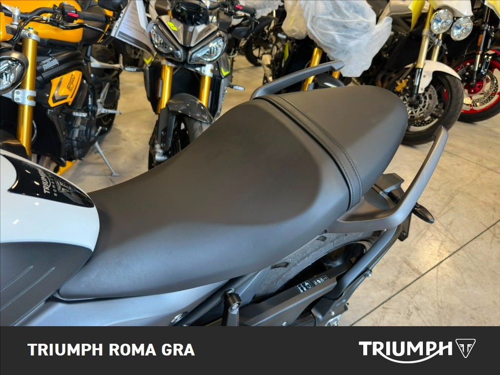 TRIUMPH Trident 660 Triple Tribute Abs