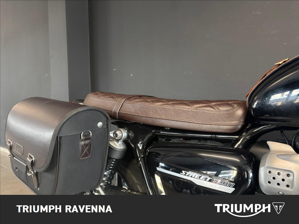 TRIUMPH Street Twin 900 