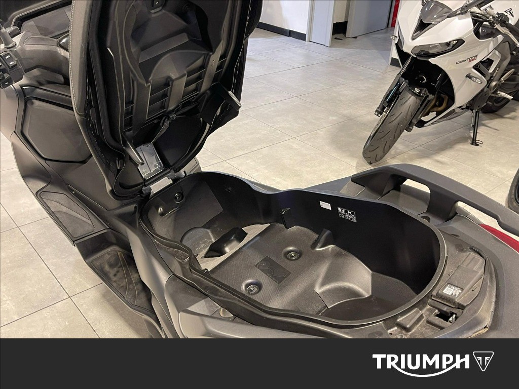 YAMAHA X-Max 300 Tech Max Abs
